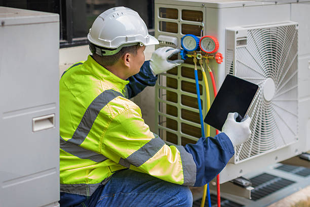 Professional Hvac technician working in Montville, OH